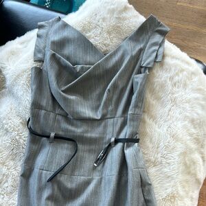 Black Halo Jackie flattering grayish Dress